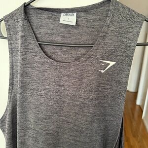 Gymshark Women's Heathered Gray Muscle Tee
